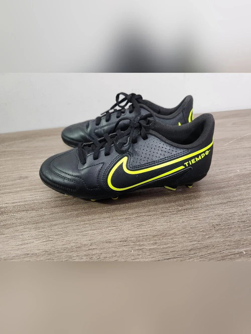 Nike Tiempo Legend 9 Youth Soccer Cleats